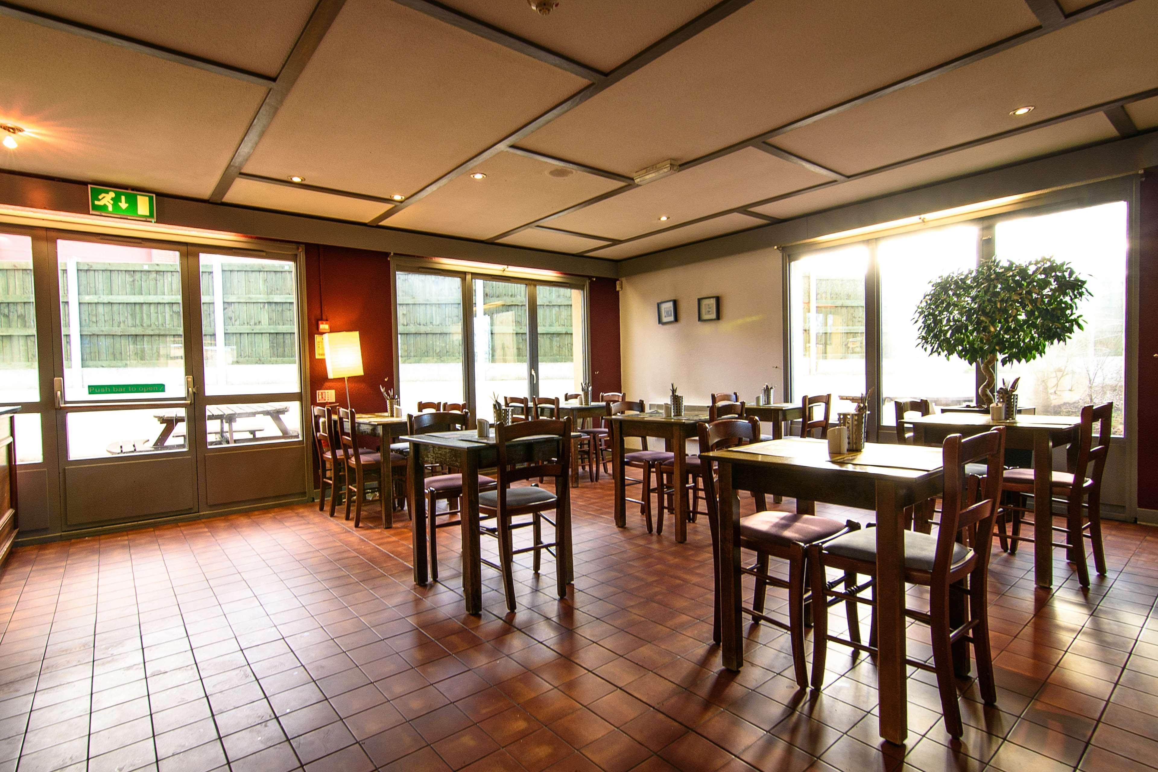 Campanile Hotel Ранкорн Экстерьер фото