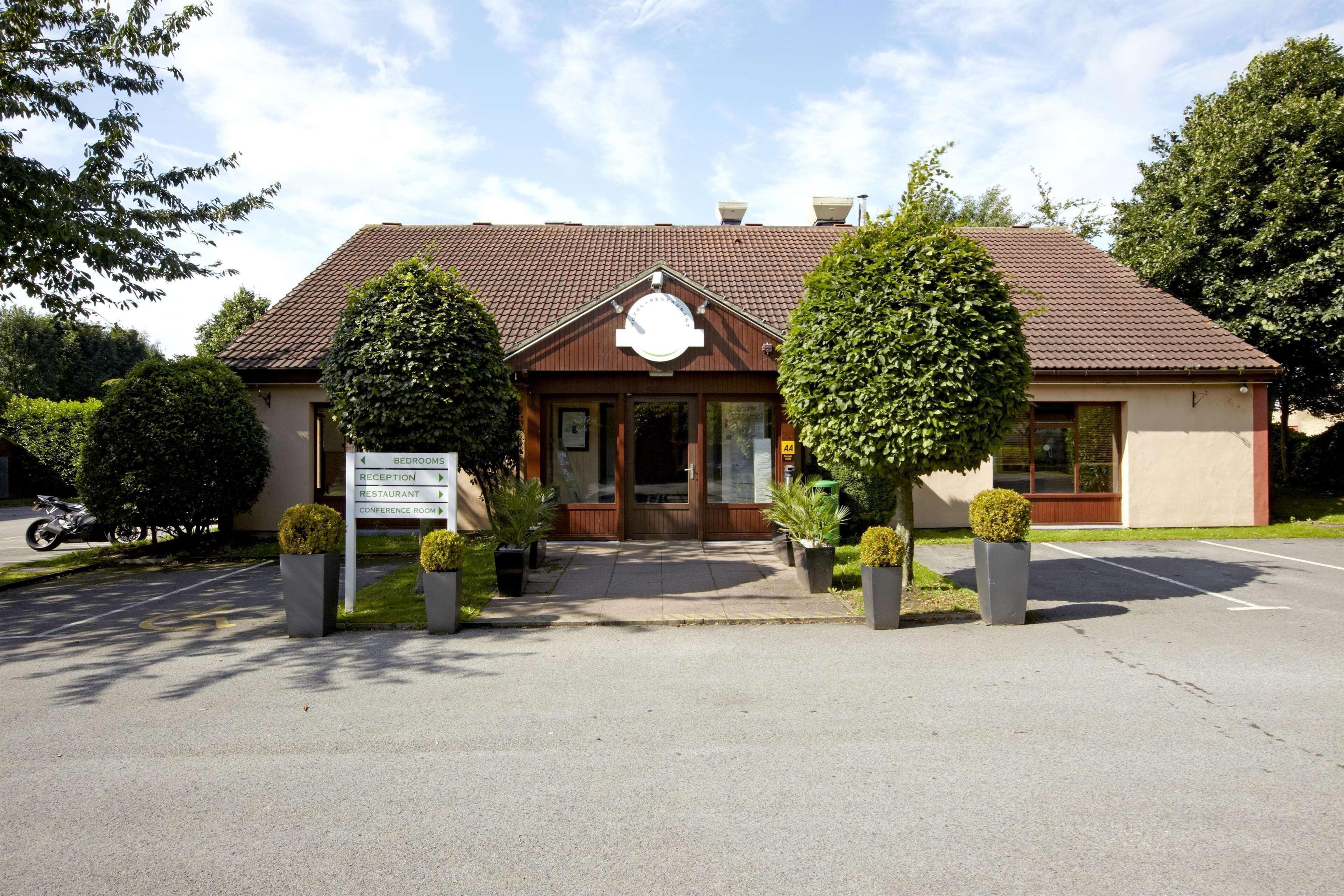 Campanile Hotel Ранкорн Экстерьер фото