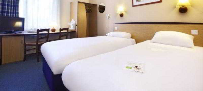 Campanile Hotel Ранкорн Экстерьер фото